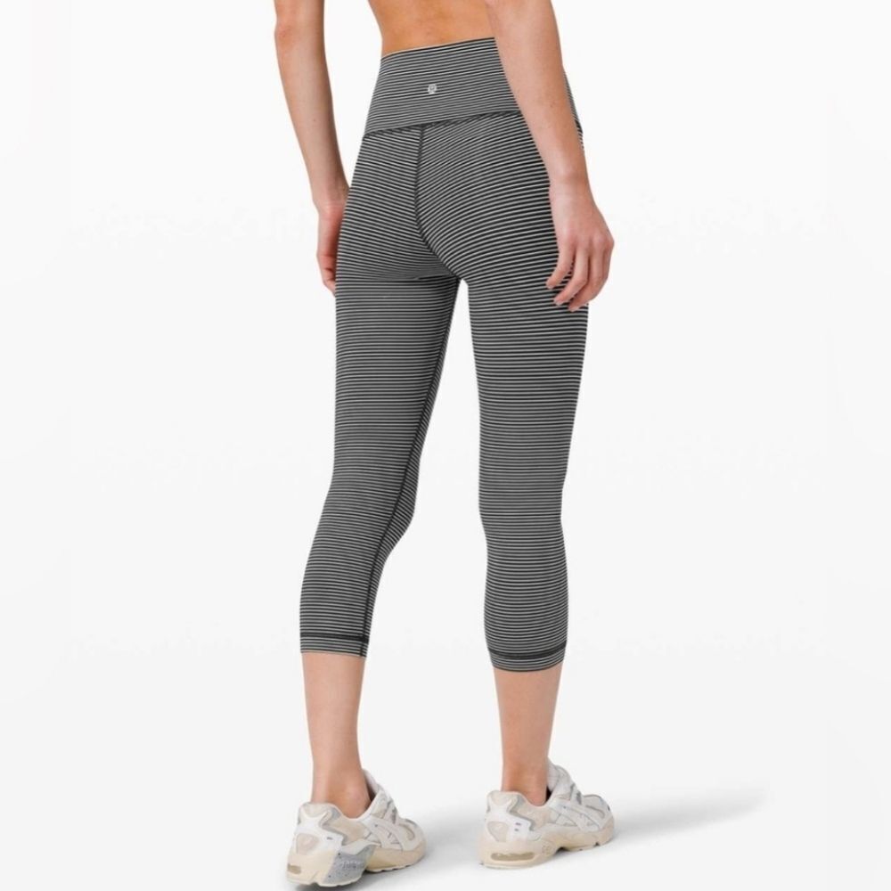 Lululemon Wunder Under Crop Leggings Size 8